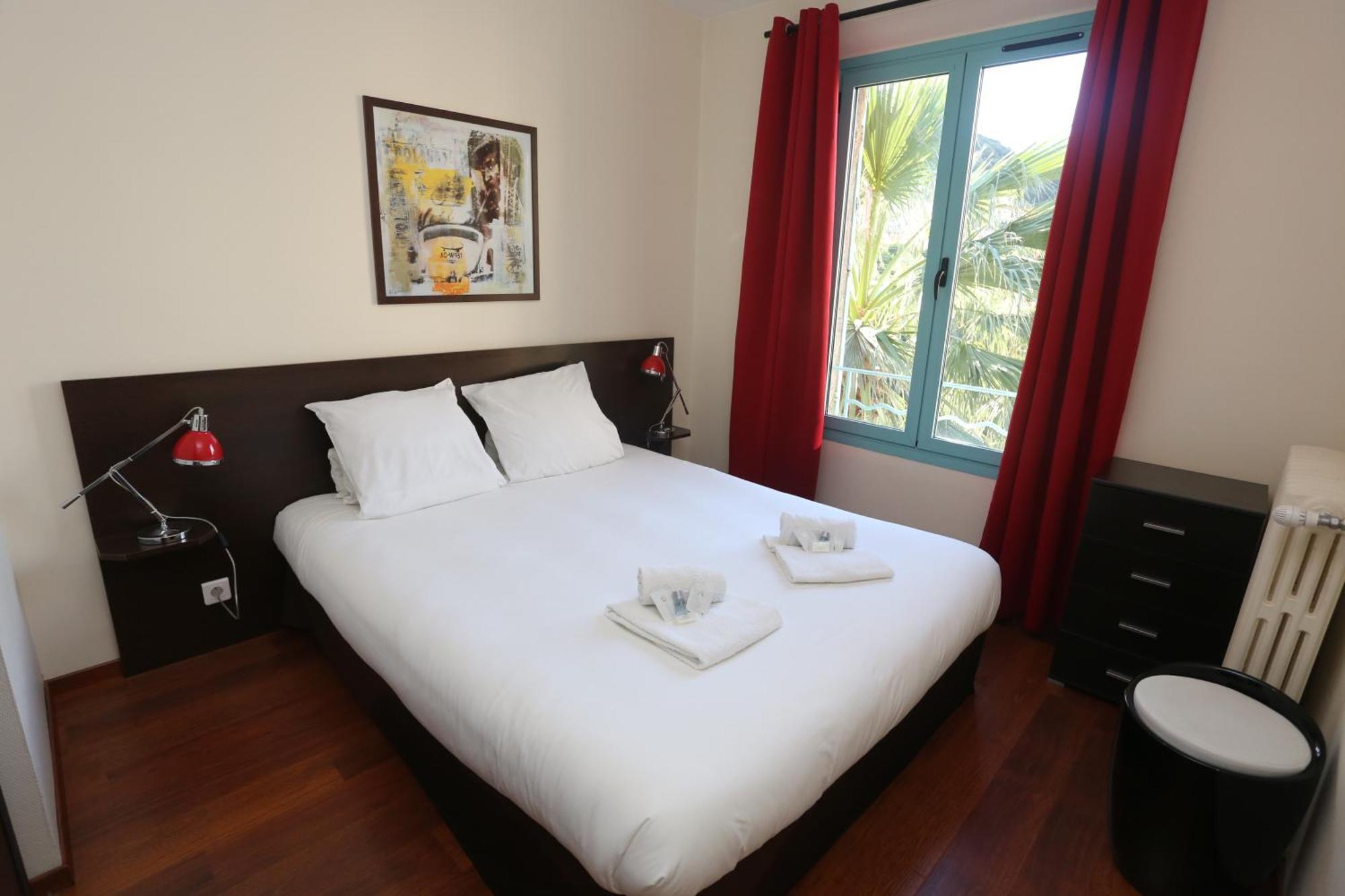 O'Sullivans Bar And Hotel Mandelieu-La Napoule Room photo